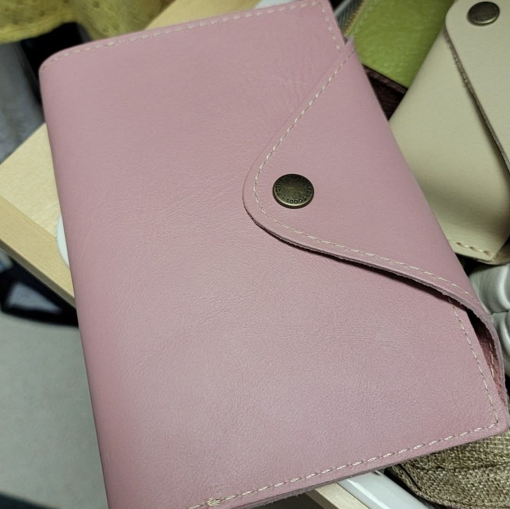 🚫SOLD🚫PLG | Vintage Pink Snap Journal